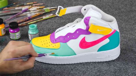 best paint for painting sneakers.